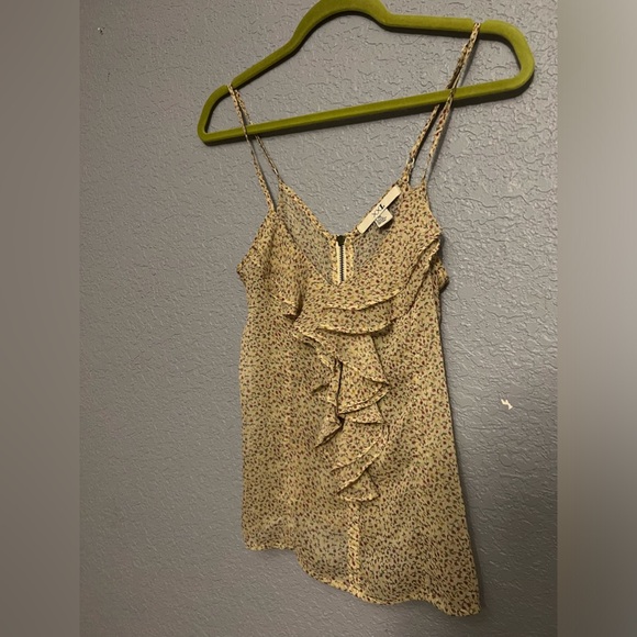 Forever 21 | Floral Ruffle Front Spaghetti Strap Tank-Top | Large - Picture 9 of 9